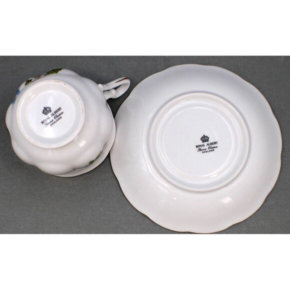 Royal Albert Blue Flowers And Cattails Tea Cup & Saucer Fine Bone China England - Picture 7 of 7